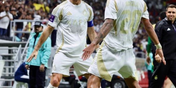 3场5球，C罗第13次单年进球超40，进完倒勾又献佳作