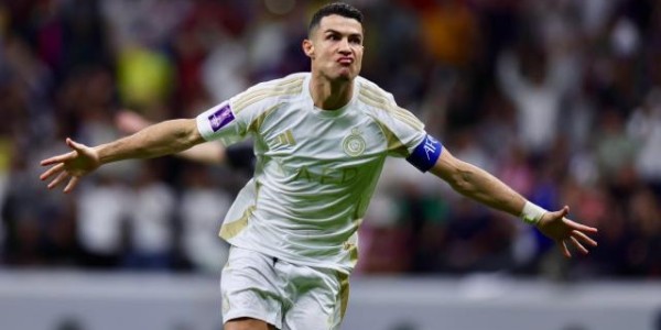 3场5球，C罗第13次单年进球超40，进完倒勾又献佳作